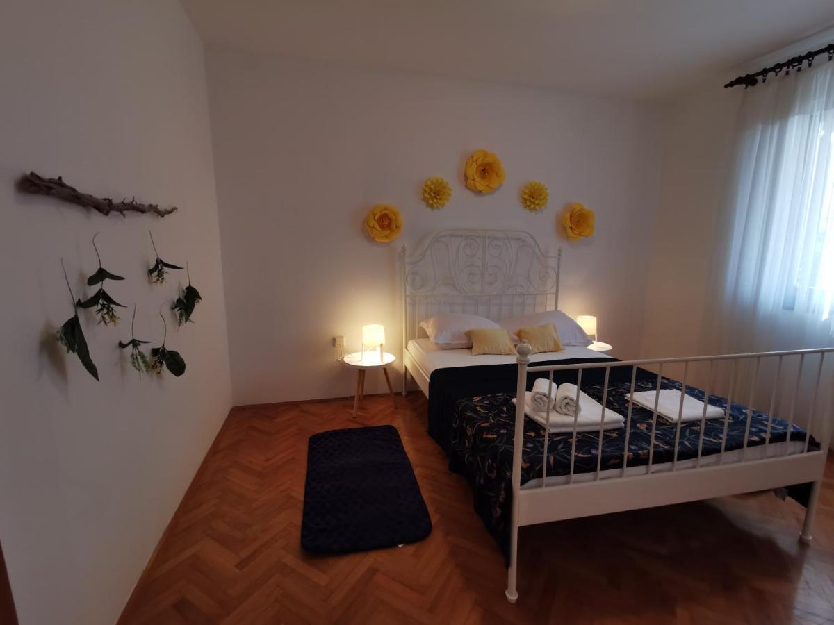 Apartments Lucia パグ エクステリア 写真